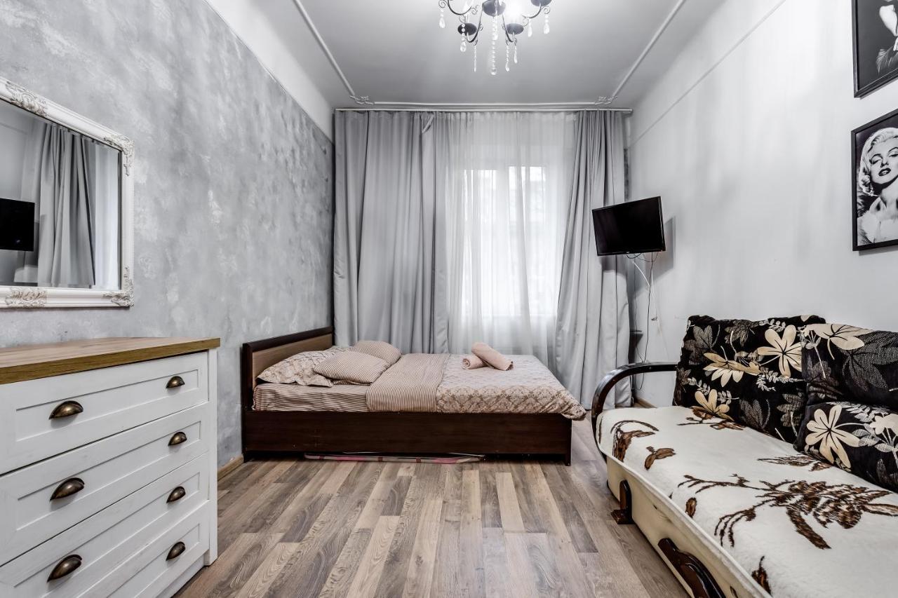 Apartment Near Circus Lviv Eksteriør billede